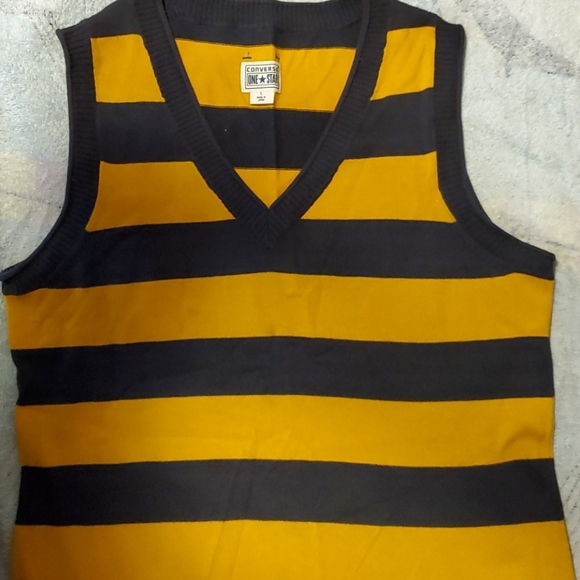 Converse One Star Sleeveless V-neck Sweater - Picture 1 of 5
